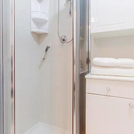 Duplex In Centro Con Posto Auto Privato アパート