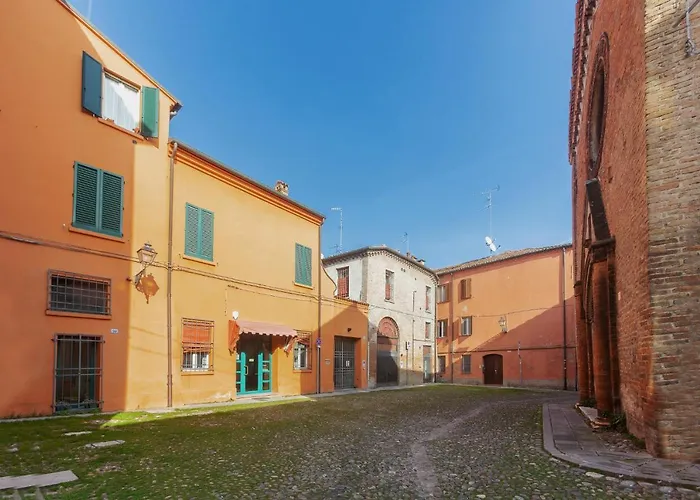 Apartament Duplex In Centro Con Posto Auto Privato Ferrara