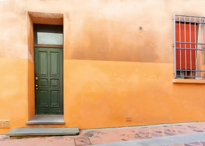 Duplex In Centro Con Posto Auto Privato Φεράρα