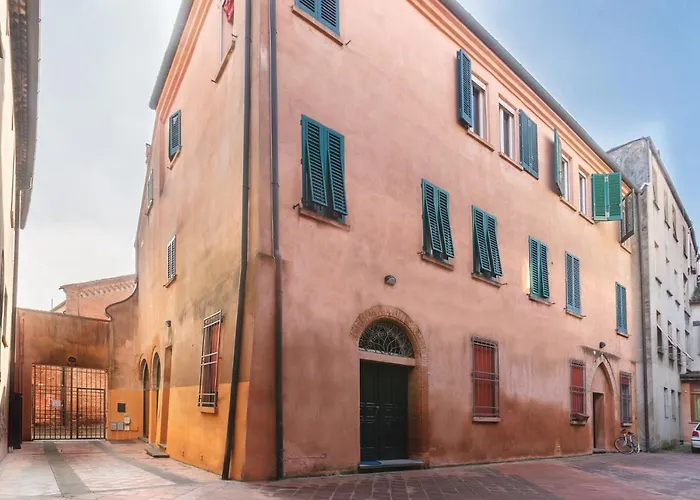 Apartament Duplex In Centro Con Posto Auto Privato Ferrara